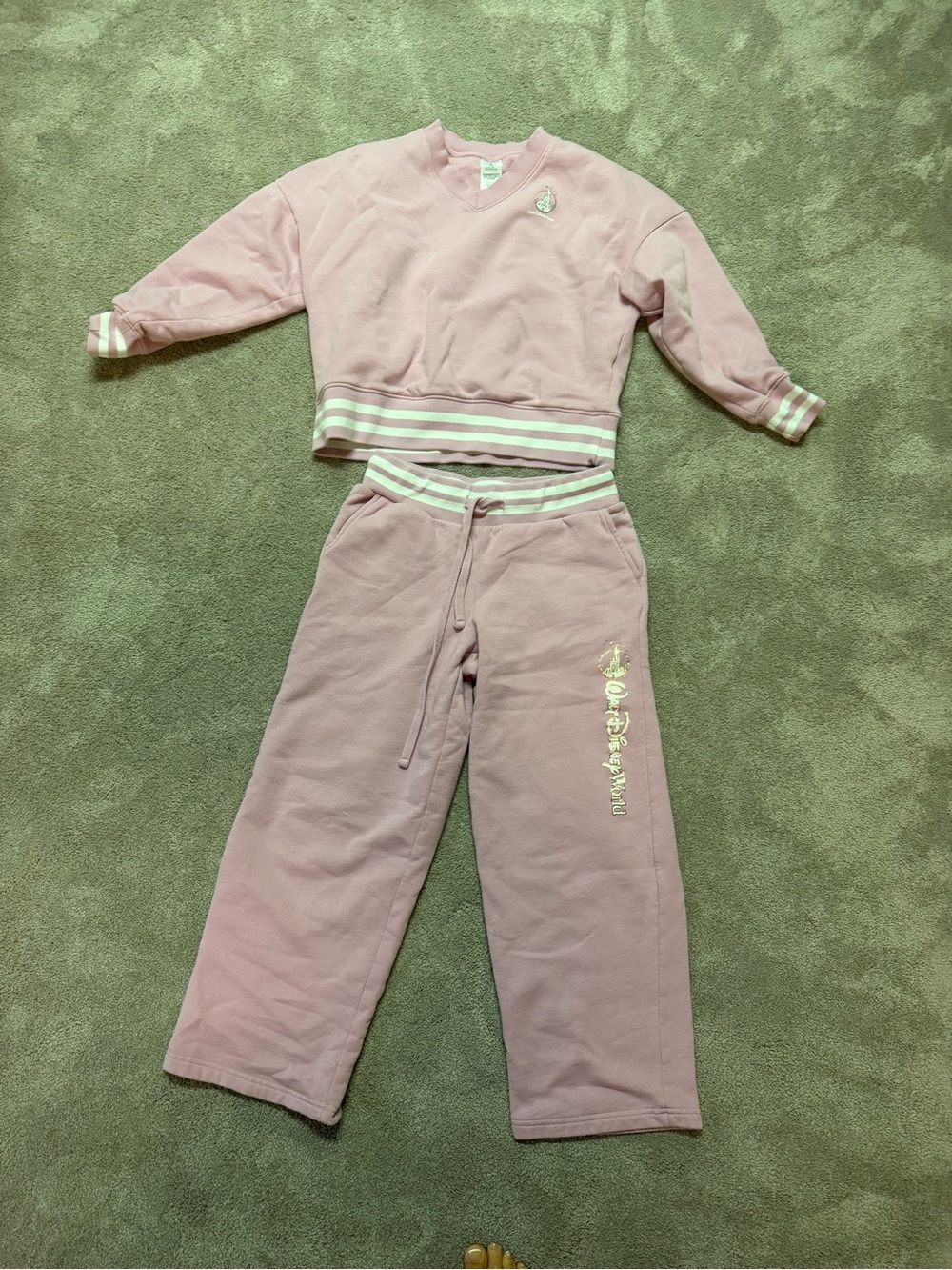 Women's Disney world Light purple V-Neck Sweater with sweat pants set